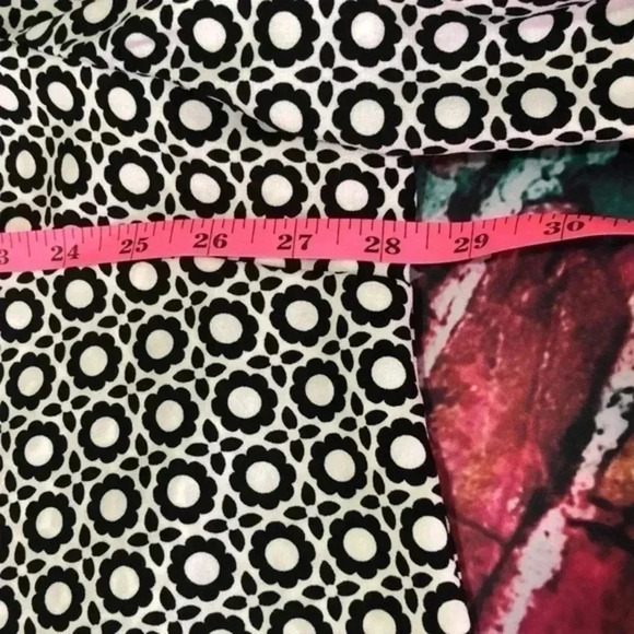 Croft&Barrow plus size 2X blouse/top black‎ and white with flower design - Picture 8 of 9